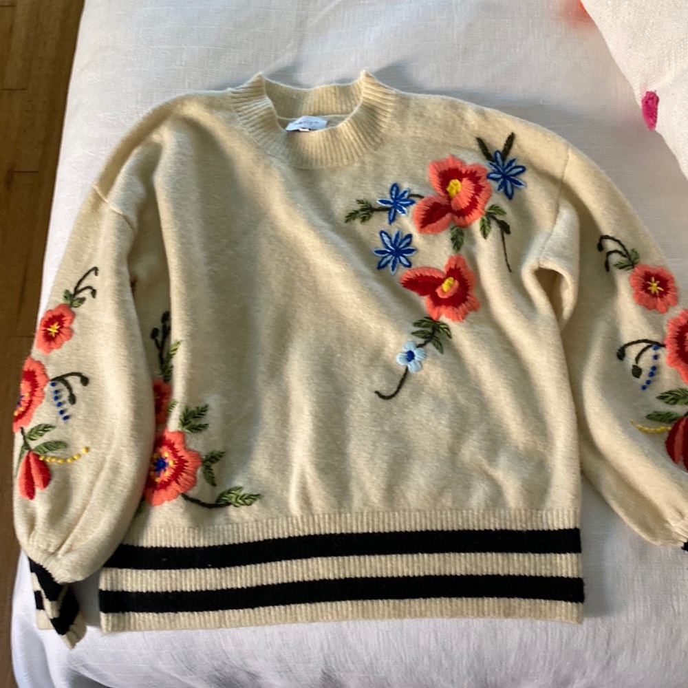 Women’s sweater